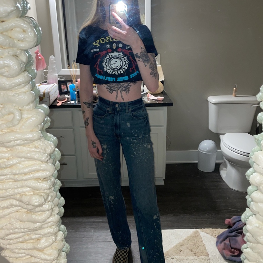🌟BDG high rise baggy bleach splattered jeans🌟